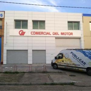 Rótulo luminoso corpóreo. Comercial del Motor Sevilla