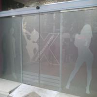 SevillaSexCenter. Rotulación de vinilos en impresión digital y al ácido