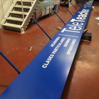 Cartel rótulo frontal, rotulado con vinilos e iluminados con focos led. Tele Teacher academia Dos Hermanas Sevilla