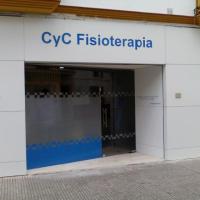CYC Fisioterapia Sevilla.Rotulación de vinilos en cortey  al ácido