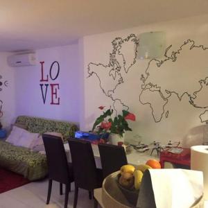 Decoración con vinilos de corte. Vivienda particular Sevilla