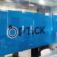 Optick, Óptica Bormujos. Rotulación de vinilos en impresión digital 