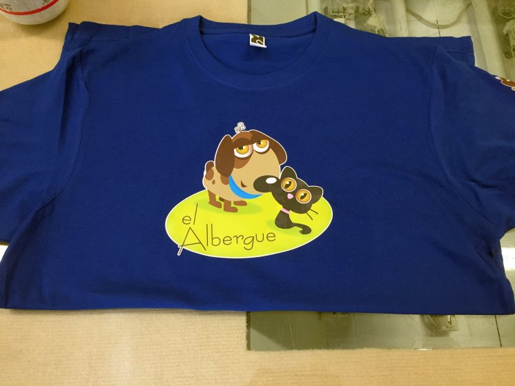 Camiseta promocional El Albergue de Dos Hermanas Sevilla.