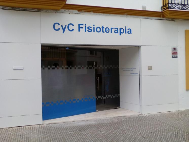 CYC Fisioterapia Sevilla.Rotulaci&oacute;n de vinilos en cortey  al &aacute;cido