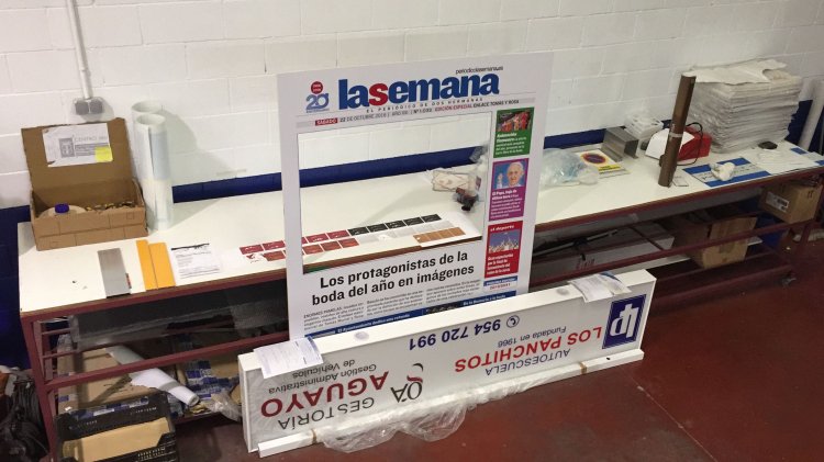 Fotocol en cart&oacute;n pluma y rotulado en impresi&oacute;n digital. Dos Hermanas Sevilla