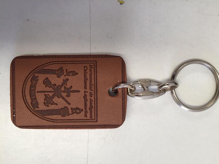 Hermandad de Antiguos Caballeros de la Legi&oacute;n. Llavero cuero termograbado.