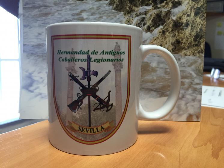 Hermandad de Antiguos Caballeros de la Legi&oacute;n. Taza serigrafiada.