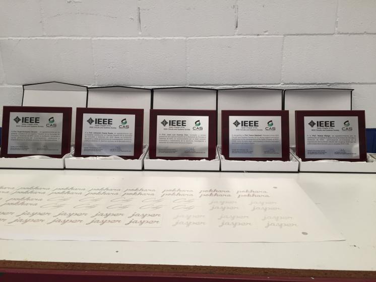 Placas conmemorativas en impresi&oacute;n digital. Sevilla