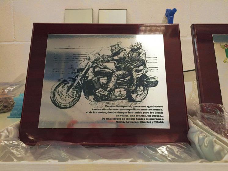 Placas conmemorativas en impresi&oacute;n digital. Sevilla