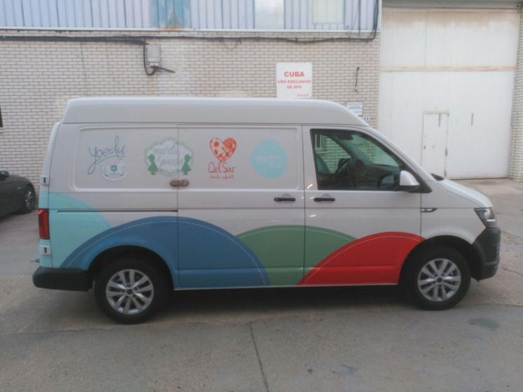 Rotulación con vinilo fundido laminado, especial para integrales. Trabajos para 75 Creativos Dos Hermanas Sevilla