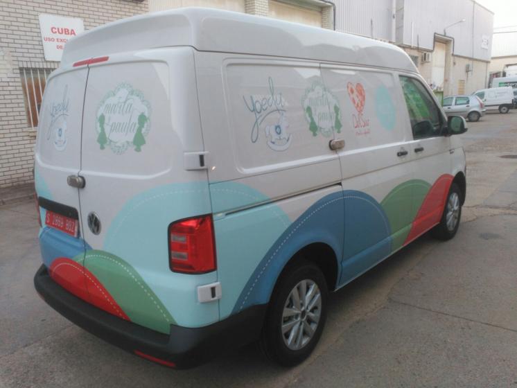 Rotulación con vinilo fundido laminado, especial para integrales. Trabajos para 75 Creativos Dos Hermanas Sevilla