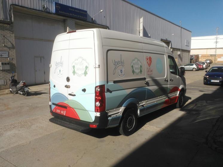 Rotulación con vinilo fundido laminado, especial para integrales. Trabajos para 75 Creativos Dos Hermanas Sevilla