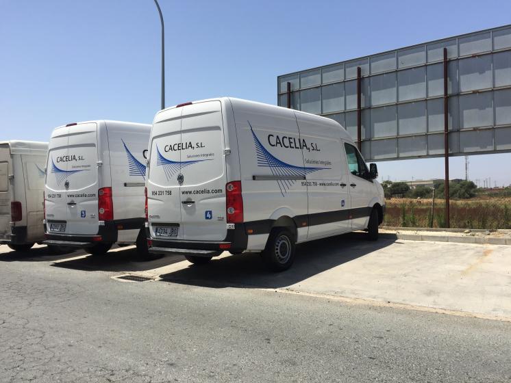 Rotulación de furgoneta en vinilo de corte. Caleia SL, Sevilla Rotulación de flota.