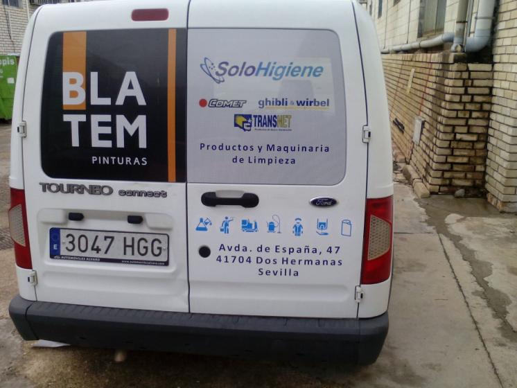 Rotulación de furgoneta en vinilo de corte e impresión digital. Solo Higiene Bla Tem, Dos Hermanas Sevilla