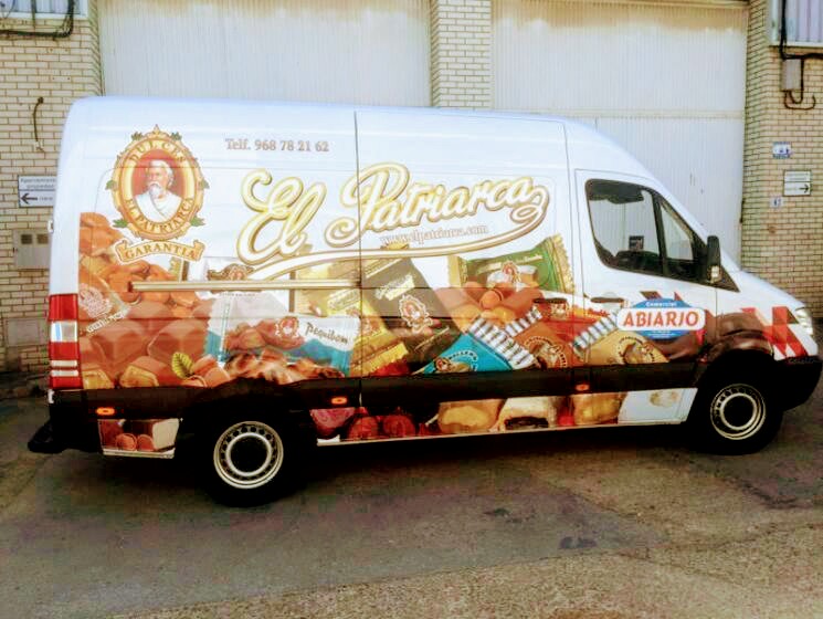 Rotulaci&oacute;n de Veh&iacute;culos Sevilla, Rotulaciones de Dulces y Mantecados El Patriarca. Estepa en Sevilla. Rotulaci&oacute;n integral de Veh&iacute;culos con vinilos de fundici&oacute;n.