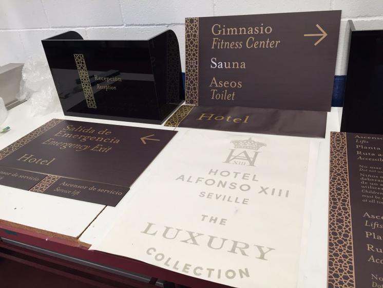R&oacute;tulo Cartel Hotel Alfonso XIII, Sevilla