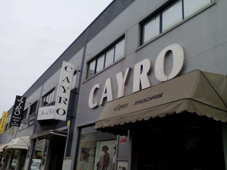 R&oacute;tulo cartel letras corp&oacute;reas. Cayro Modas, Pol&iacute;gono La Negrilla Sevilla