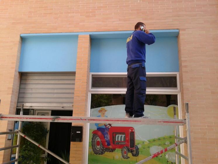 R&oacute;tulo cartel letras corp&oacute;reas. Escuela infantil la Granjita. Composici&oacute;n de letras y figuras en PVC lacados en varios colores