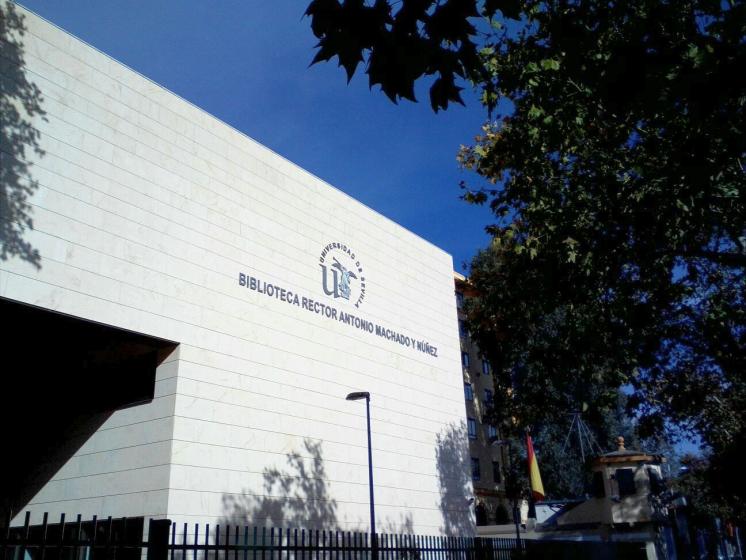 R&oacute;tulo cartel letras corp&oacute;reas. Universidad de Sevilla, Biblioteca Rector Antonio Machado y N&uacute;&ntilde;ez