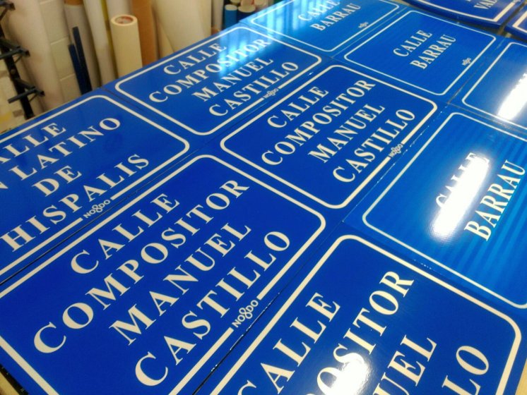 R&oacute;tulo Cartel de Se&ntilde;alizaci&oacute;n Callejero de Sevilla. Trabajos realizados para Soinan. 