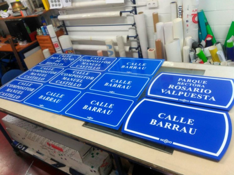 R&oacute;tulo Cartel de Se&ntilde;alizaci&oacute;n Callejero de Sevilla. Trabajos realizados para Soinan. 