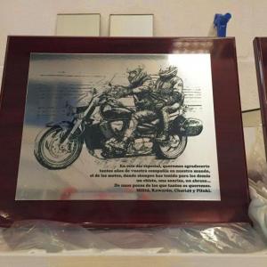 Placas conmemorativas en impresi&oacute;n digital. Sevilla