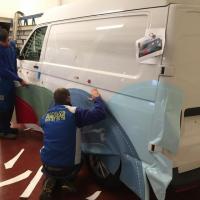 Rotulación con vinilo fundido laminado, especial para integrales. Trabajos para 75 Creativos Dos Hermanas Sevilla