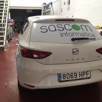 Rotulación en vinilode corte y microperforado. Sascom Informática, Dos Hermanas Sevilla