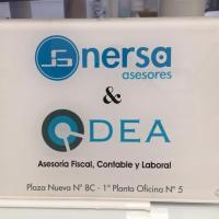 Rótulo cartel con rotulación Nersa & Odea Asesores, Sevilla