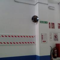 Señalización interior suelos riesgos laborales. Empresa Proazimut Sevilla.
