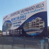 Valla publicitaria o cartelera, así como cartel de obra  panelable y rotulada con vinilo. Valla publicitaria de 8x3 Residencial Valparaiso Hills
