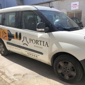 Bodegas Faustino. Rotulación en vinilo en impresión digital fundido laminado en Sevilla.