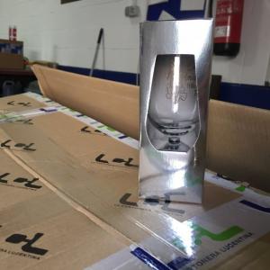 Catavinos jerezanos serigrafiados en tinta oro de 24K y su caja en terminaci&oacute;n plata. Feria de Utrera Sevilla.