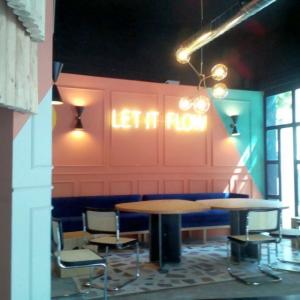 Neón para interior de cafetería. Sevilla