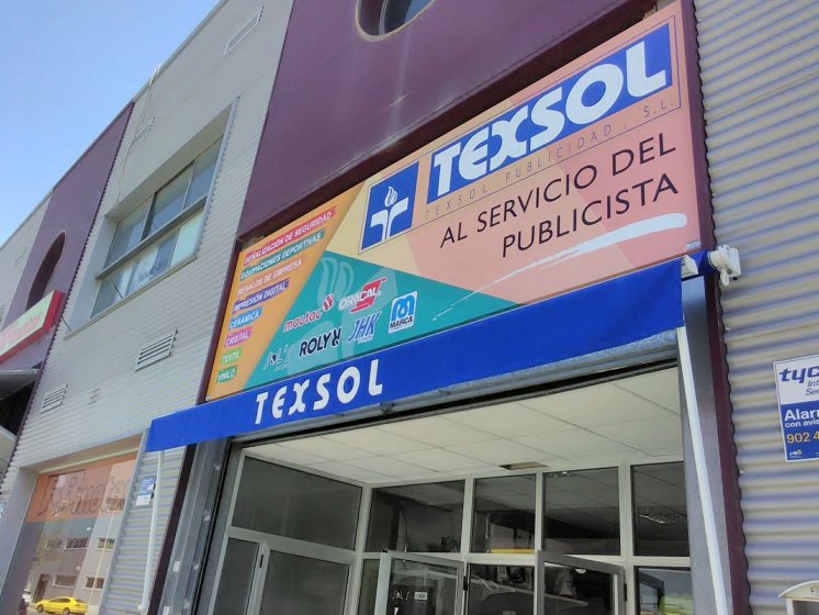 Bandeja dib&oacute;n rotulada con vinilo laminado. Texsol Sevilla.