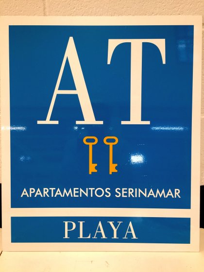 Placa homologada Hoteles, apartamentos tur&iacute;sticos y rurales. Sevilla