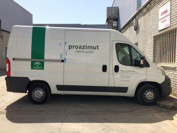Rotulación de flota nueva con vinilos poliméricos. Proazimut Sevilla. Idema Grupo