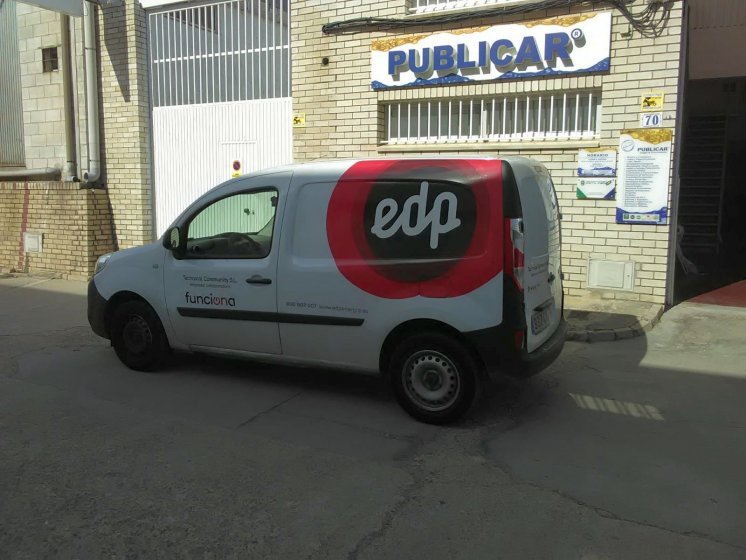 Rotulaci&oacute;n de furgoneta en vinilo fundido en impresi&oacute;n digital. EDP en Sevilla y M&aacute;laga