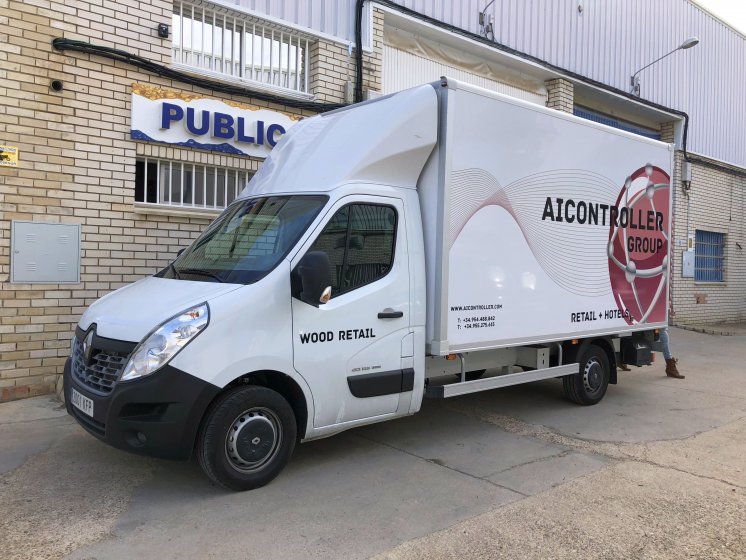 Rotulación de furgoneta en vinilo en impresión digital laminado. Aicontroller Group Sevilla.