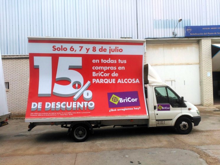 Rotulación de furgoneta en vinilo promocional. Agencia Sevilla.