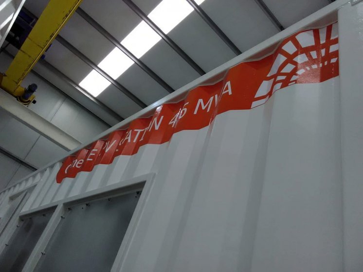 Rotulaci&oacute;n de un lote de 67 contenedores container en vinilo de corte especial para Gamesa station. Fabricados por Proinsener Sevilla.