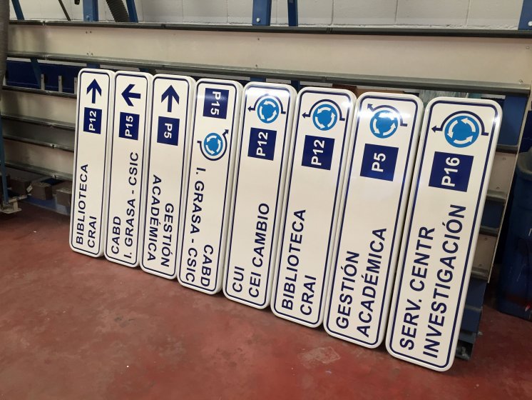 R&oacute;tulo Cartel directorio direccional Universidad Pablo de Olavide de Sevilla