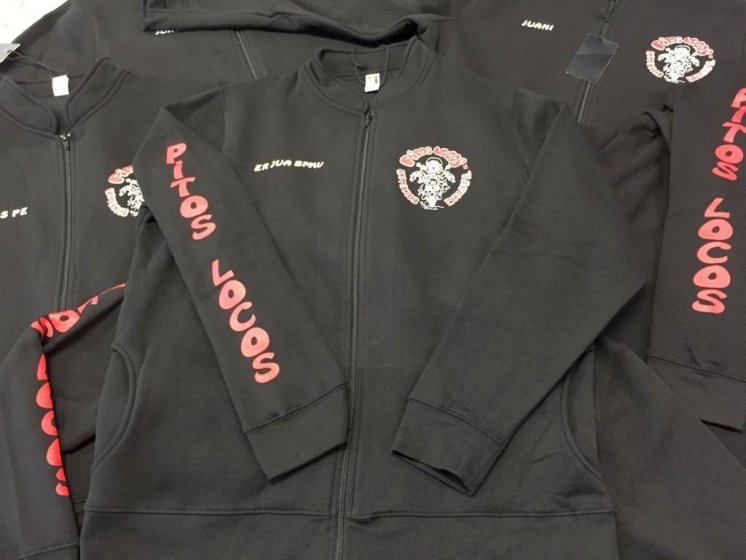 Sudaderas personalizadas en serigrafía y transfer textil. Motoclub Pitos Locos de Bellavista Sevilla.