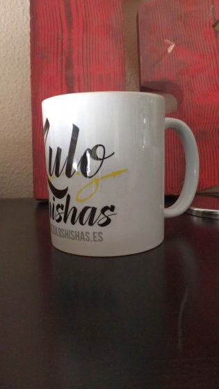 Taza grabada en sublimaci&oacute;n. Zulo Shishas Dos Hermanas Sevilla.