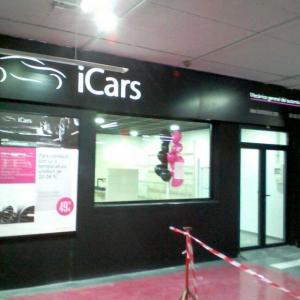 Rótulo cartel Caja luminosa con frente calado o fresado. Icars Sevilla