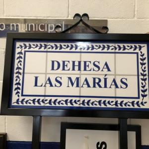 Rótulo cartel Señalización interior exterior imitando azulejos en Sevilla.