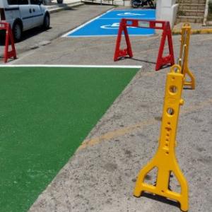 Rótulo señalizador plaza parking de Bus. Pintura especial suelo para Hotel Simón Verde Sevilla.