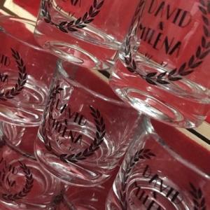 Vaso de cristal chupito, serigrafiado &oacute; grabado en tinta al horno para boda. Sevilla