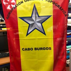 Bandera Mochila en impresión digital y personalizada para el periodista Antonio Burgos de Sevilla. Cuartel General de la Fuerza Terrestre de Sevilla. 