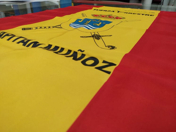 Bandera Mochila en impresión digital y personalizada para las despedidas. Cuartel General de la Fuerza Terrestre de Sevilla. 